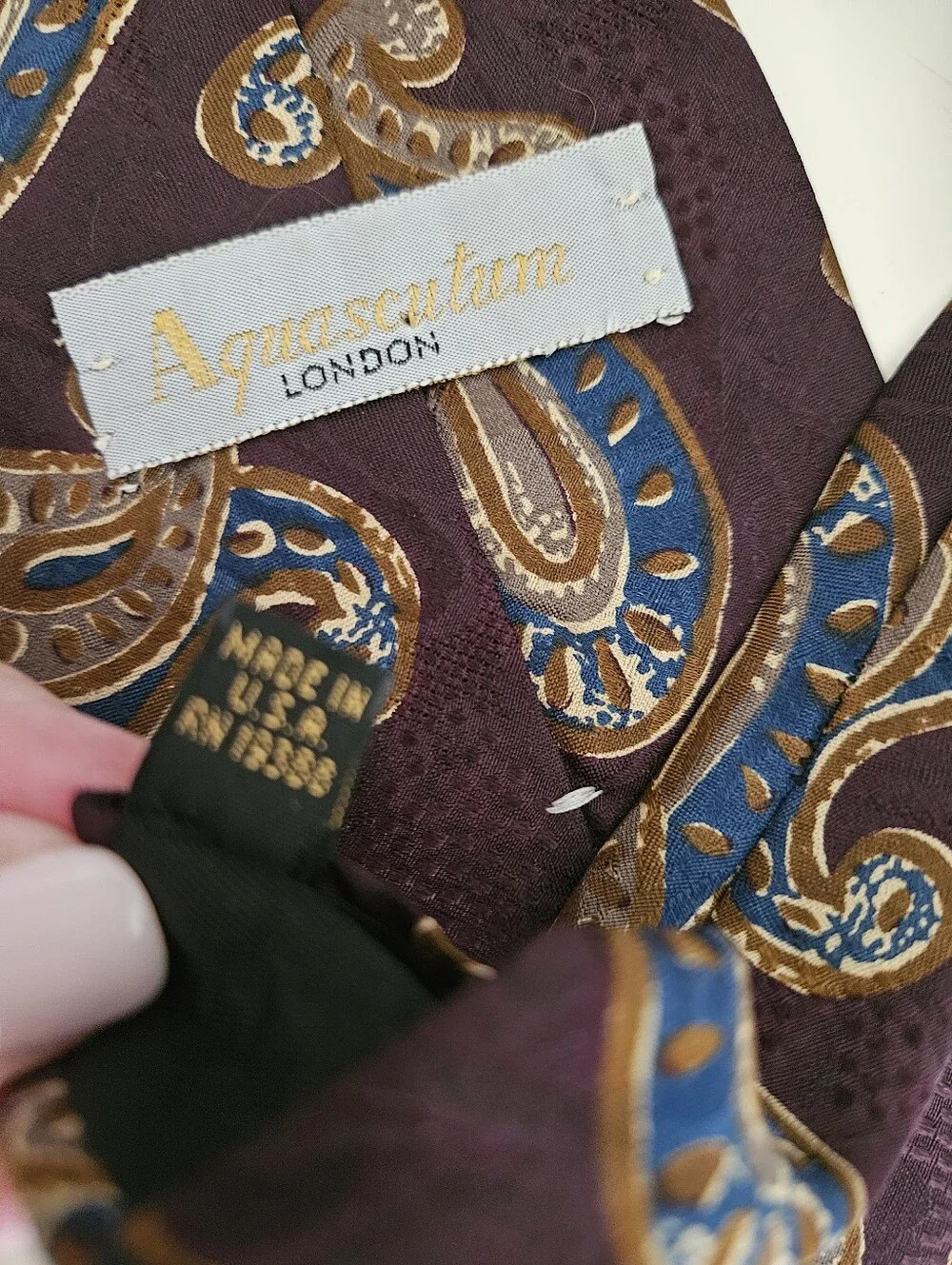 VTG AQUASCUTUM Of London Plum Paisley 100% Silk Tie | SZ 3.75